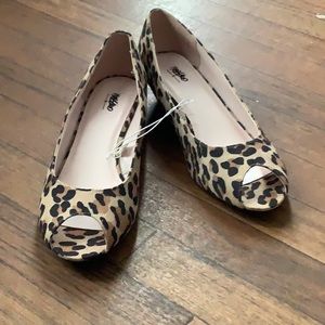 Moss pump heels. 5 for $20